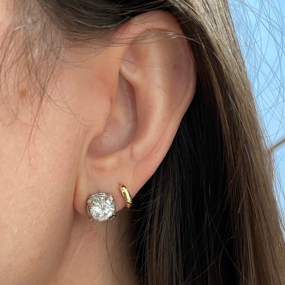 Vintage style sterling silver and cz studs - Picture 3 of 4